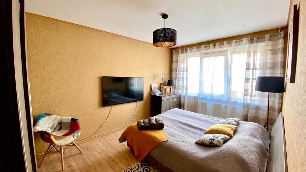Cozy One Bedroom In The Center *